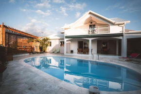 Malaury, splendide villa avec piscine chauffée